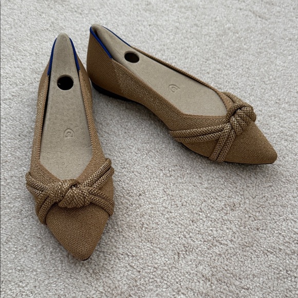 NEW Rothy's the Knot Point 2 flats in Goldstone size 9 - Picture 5 of 5